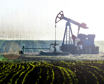 onshore-and-off-shore-oil-and-gas-fields